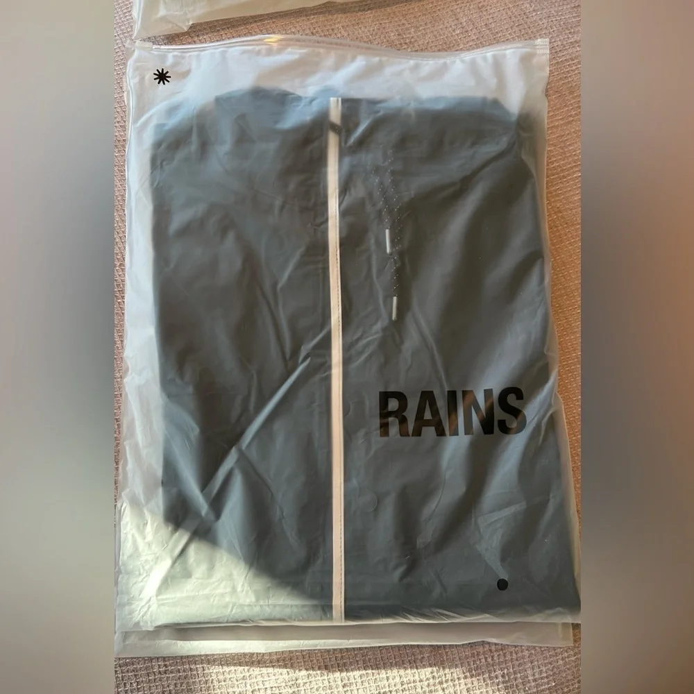 NWT RAINS Unisex Long Black Reflective Rain Jacket XS - Picture 16 of 16